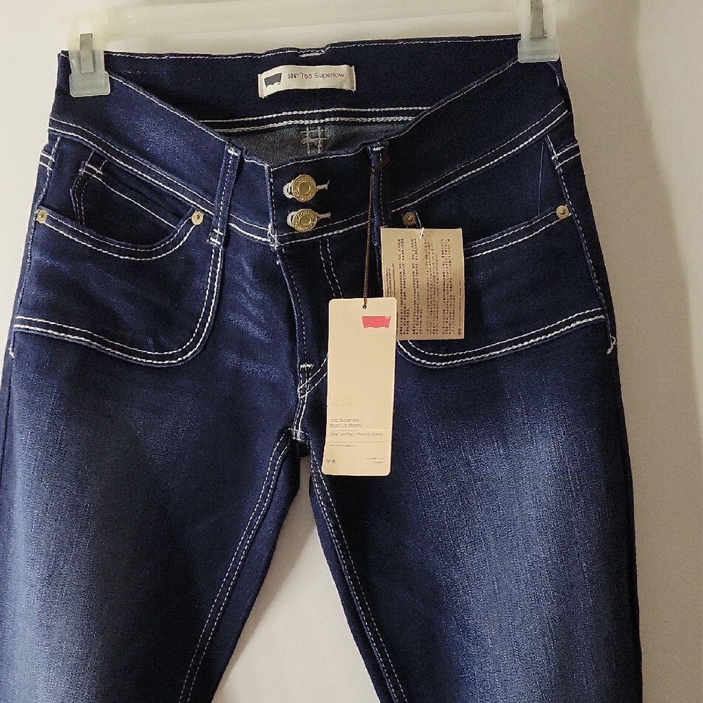 Levi’s Women's Dark Blue Jeans